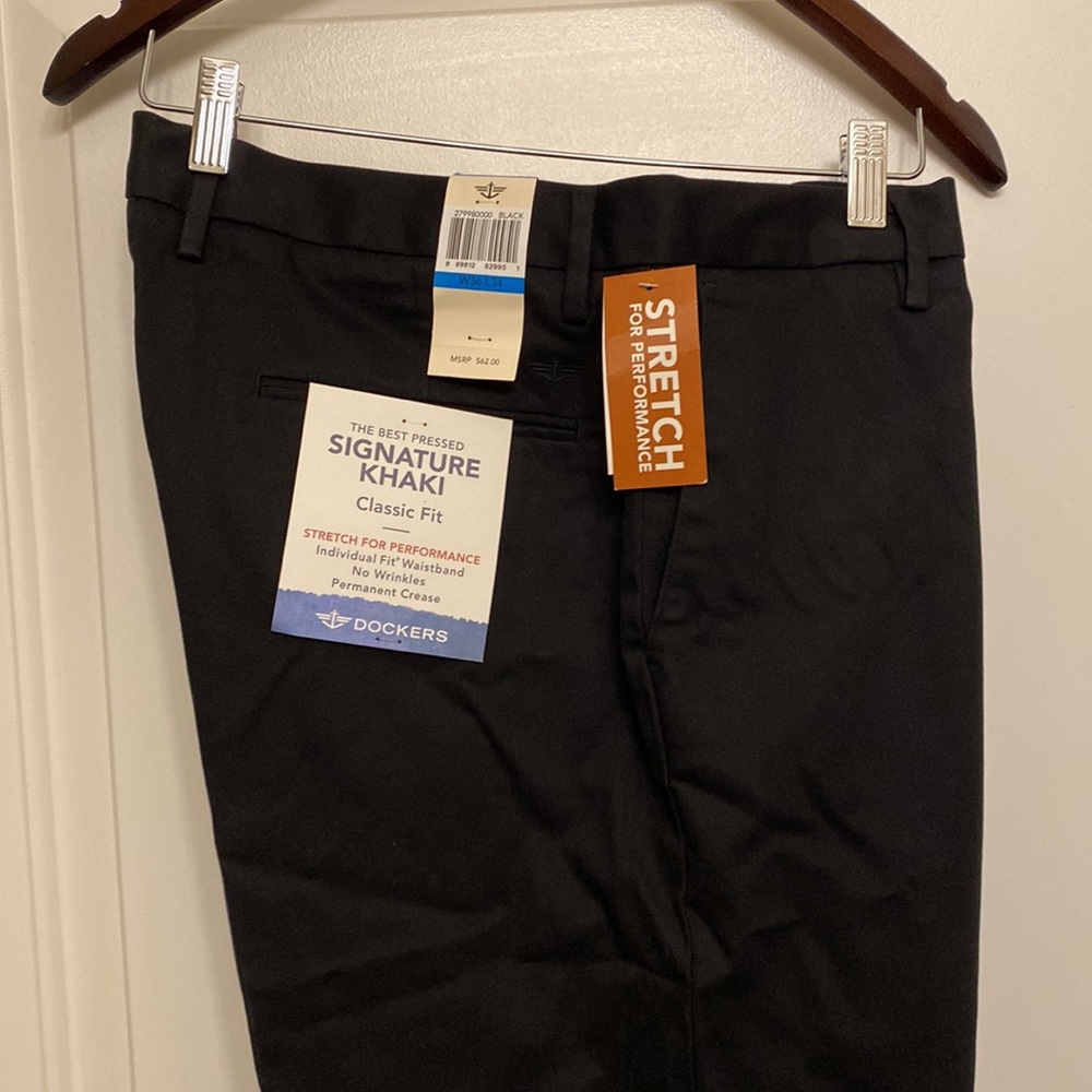 Mens size 36 x 34 Black Khaki Dockers pants